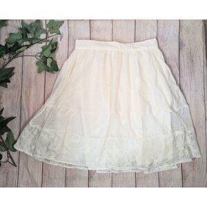 BEBE Women's WHite Skirt A-Line Lace Crotchet Trim Cut Out Zip Back Size 4
